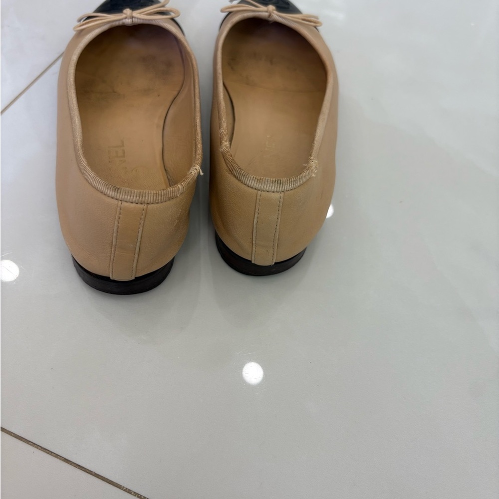 Chanel Cream Ballet Flats - Picture 4 of 6